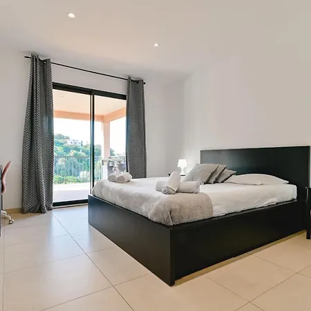 Terrasse Et Piscine A L'entree De Porticcio Villa