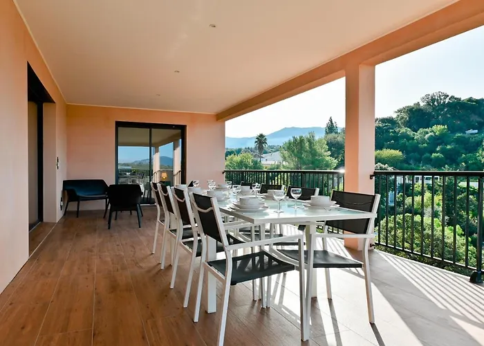 Terrasse Et Piscine A L'entree De Porticcio וילה