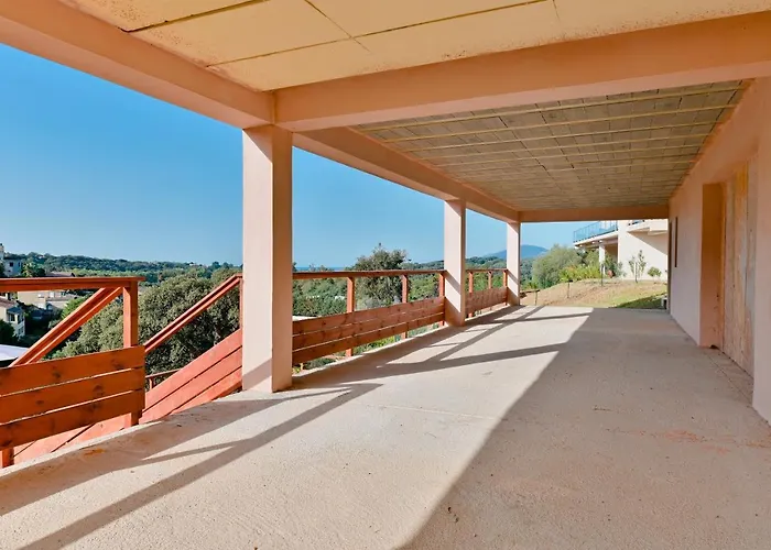 Villa Terrasse Et Piscine à L'entrée De Porticcio